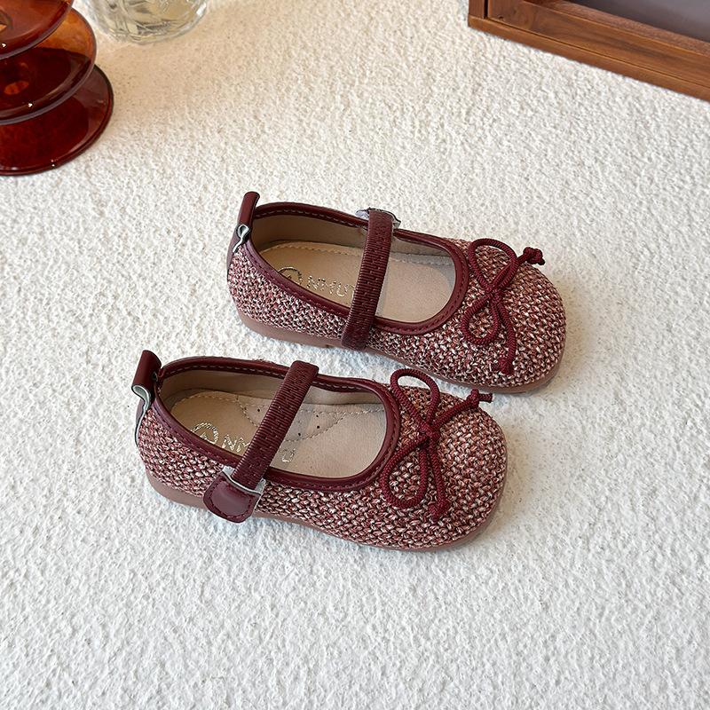 Korean version of girls' small leather shoes, foreign style Princess Alyssa shoes, shiny little fragrant children's shoes, performance shoes