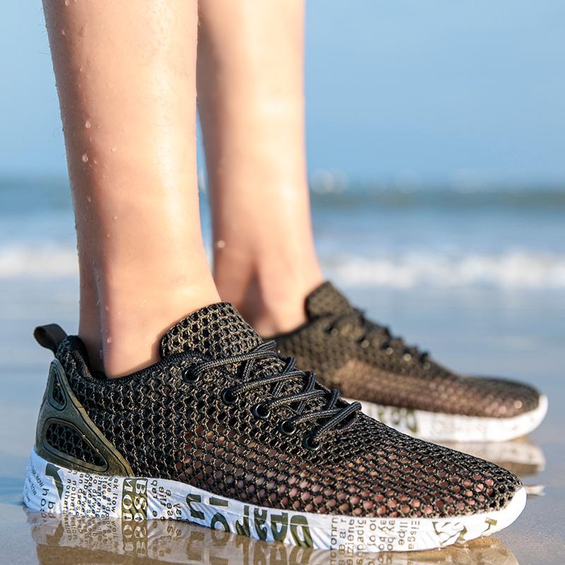 Fashion Men Aqua Shoes Breathable Trekking Wading Beach Quick Drying Water Shoes Outdoor Fishing Wading Shoes Water Sneakers Men Lace Up