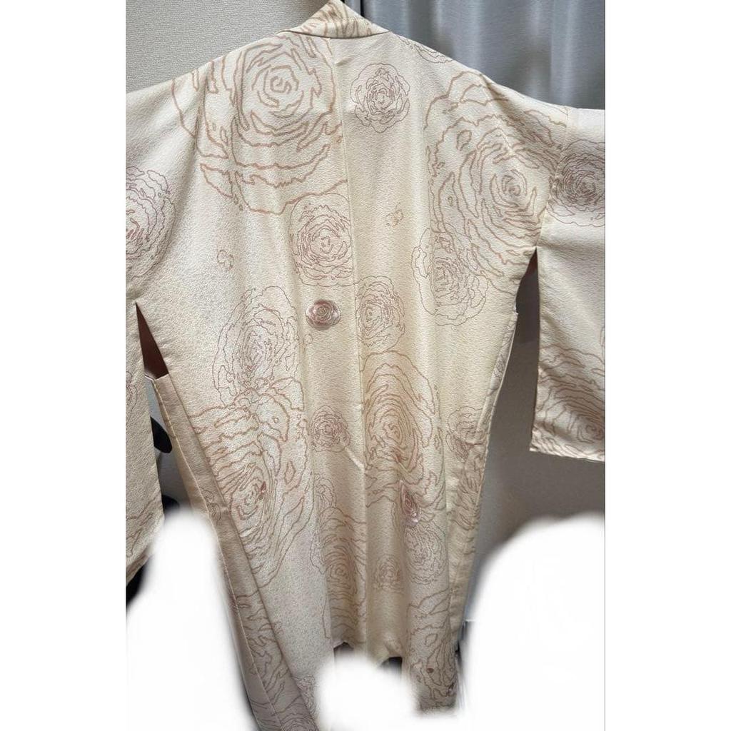 Used [Unworn] Kimono Yamato haori, beige fabric, rose embroidery, certificate included