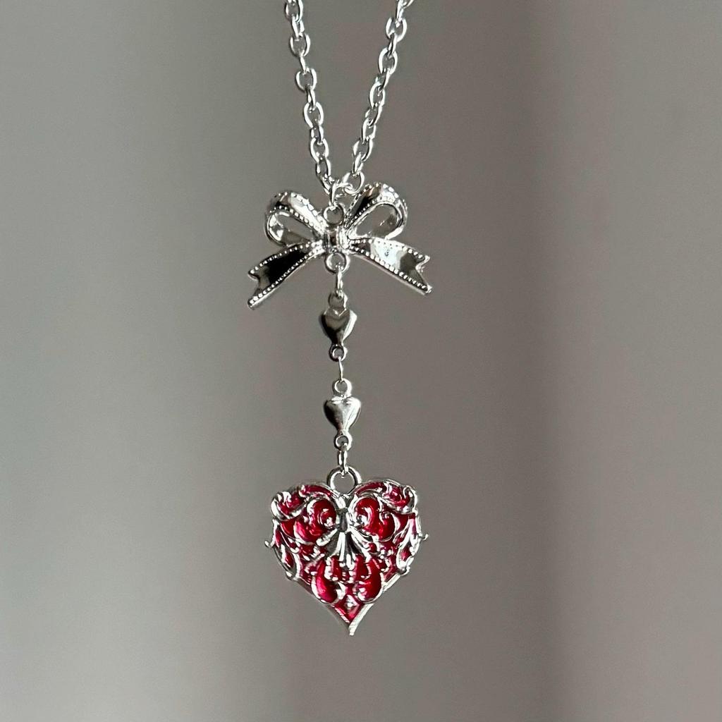 Baroque Style Embossed Heart Bow Necklace - Sweet & Cool Korean Collarbone Chain