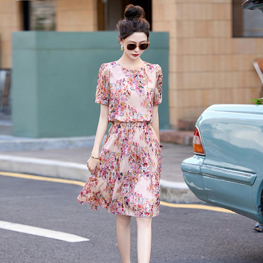 Floral dress women's summer new small fashionable waist thin medium and long A skirt