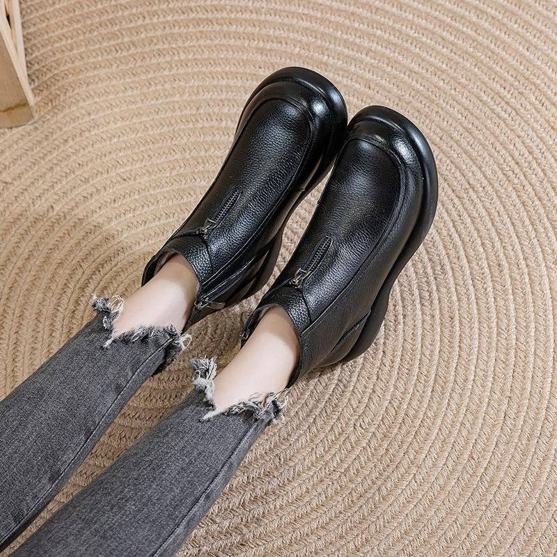 Cowhide Cotton Shoes, Flat-bottomed Wool Short Boots, Women's Winter Plus Velvet Warm Boots, Soft-soled Non-slip Leather Boots