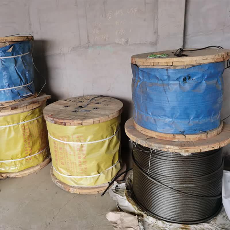 Lihu Wang Oiled Steel Wire Rope for Heavy Lifting