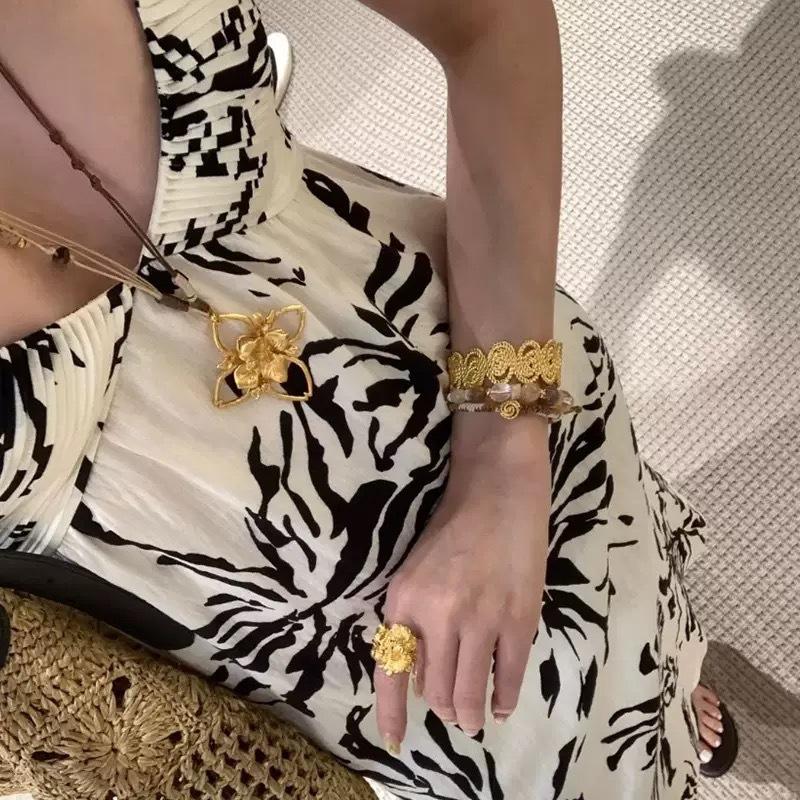 Dd Blogger Branch Shadow Long Sweater Chain Turquoise Pearl Design Early Autumn Chain Four Leaf Clover Pendant