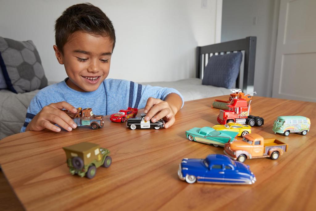 Disney/Pixar Cars 3 Sally Die-cast Vehicle