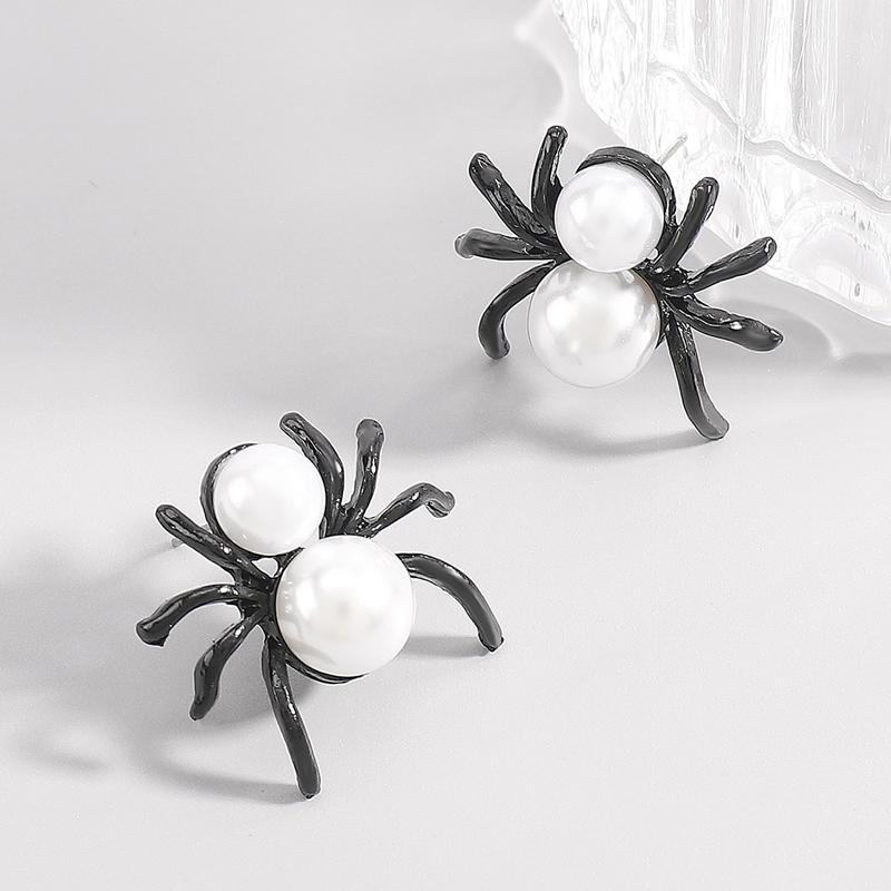 New Dark Retro Punk Earrings Women Exaggerated Pearl Animal Spider Stud Earrings New Halloween Party Accessories Jewelry Gifts