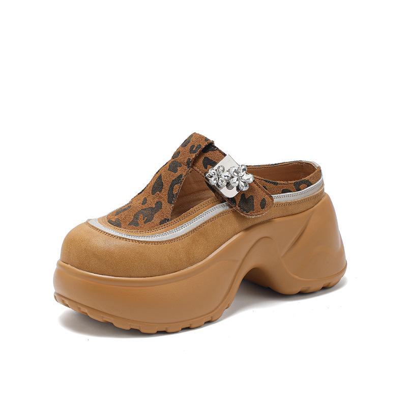 Small Muffin Platform Sandals Women's 2025 Summer New Velcro Sandals Hole Shoes High Value Super Fire