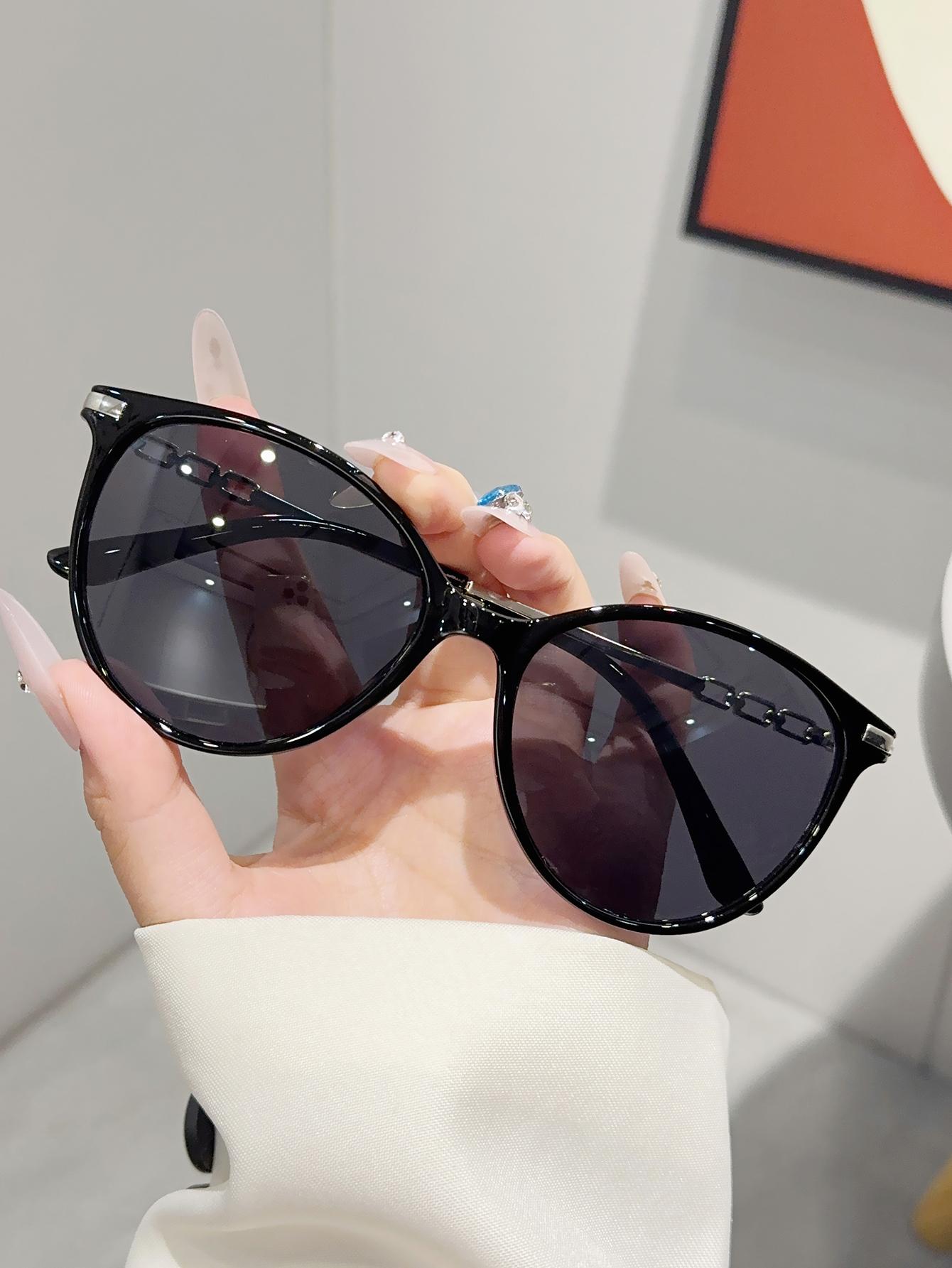 

1Pc New Tortoiseshell Women s Sunglasses with Chain Temple Design, Sun Protection, Commuting Street Style, Stylish Look