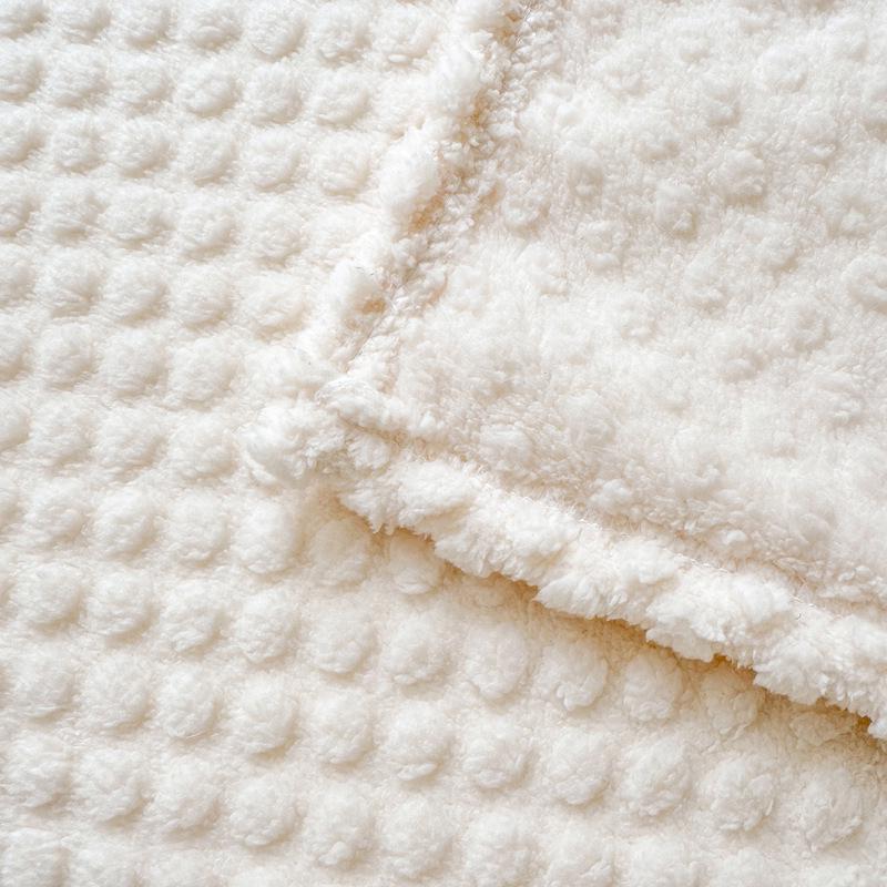 Four Seasons Flannel Jacquard Dotted Velvet Sofa Blanket