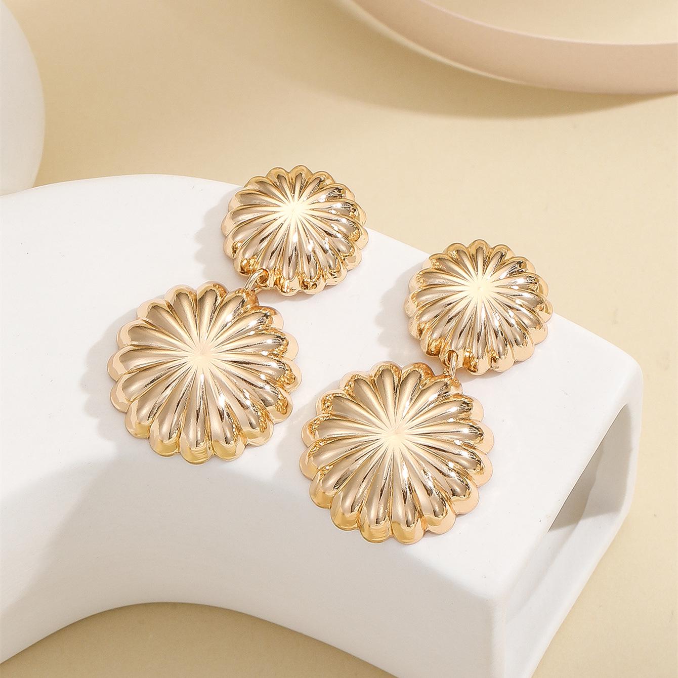 

Golden Alloy Long Dangle Earrings - Trendy European & American Style, Versatile Personality Jewelry
