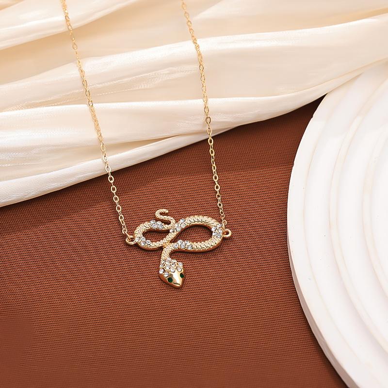Fashion Accessories Zodiac Snake Necklace Simple Versatile Premium Women's Collarbone Chain Women
