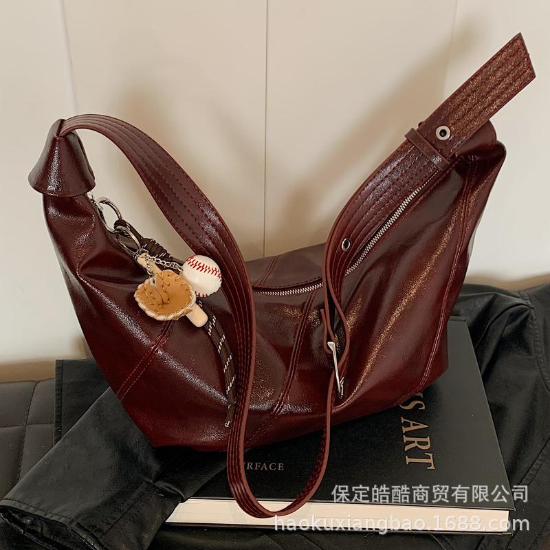 Large-capacity bag women's 2025 new high-end texture niche autumn and winter versatile single shoulder messenger bag broadband dumpling bag