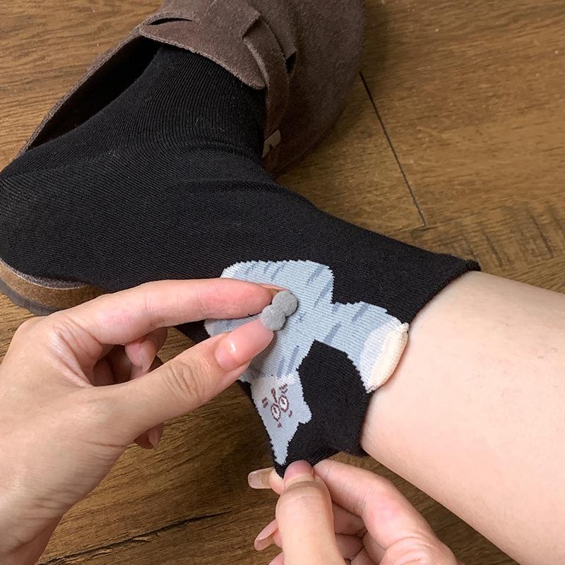 1Pair Cartoon Cat Ladies Cotton Socks Breathable And Comfortable Socks For All Seasons