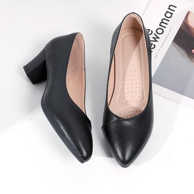 Arbeitsfrauensaison einfarbig spitze schwarze Low-Top-Viskose mit dicker Ferse spitze High Heels Arbeitsberufseinzelschuhe