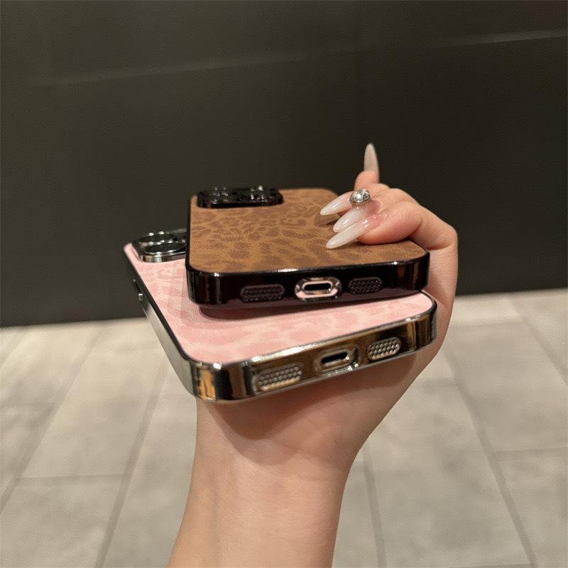 iPhone 16 Pro Leopardenmuster Lederhülle mit Vollabdeckung Linsenfolie für iPhone 13 Pro/15/14 Pro