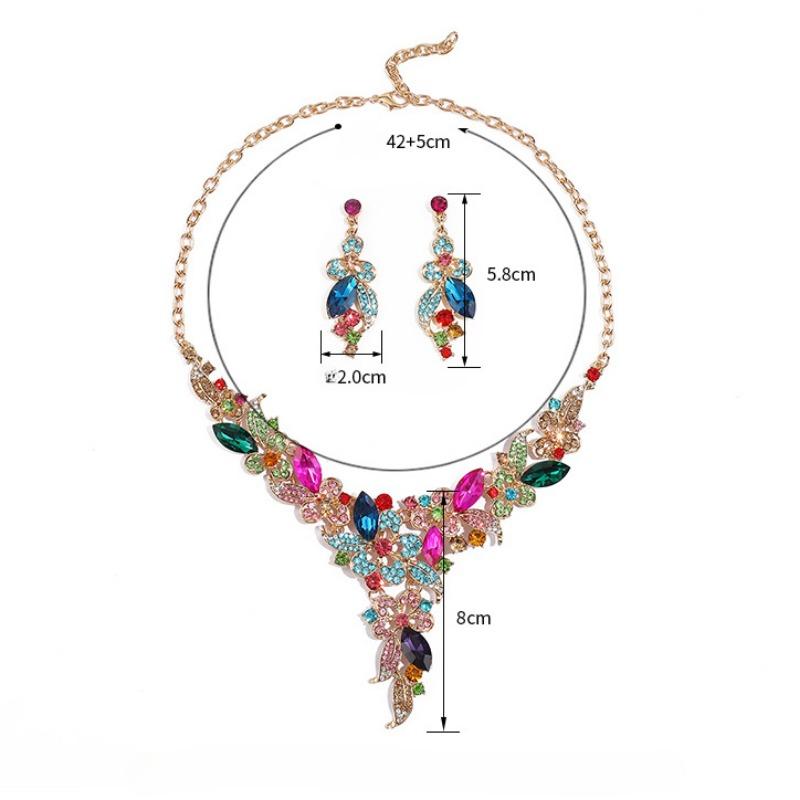 GemChic Damen-Halskette mit Anhänger und Ohrringen, exquisite Legierung, Zweig, Blumen, Kristall, Strass, Schlüsselbein, zweiteiliges Set, Schmuckgeschenk für Geburtstag und Weihnachten