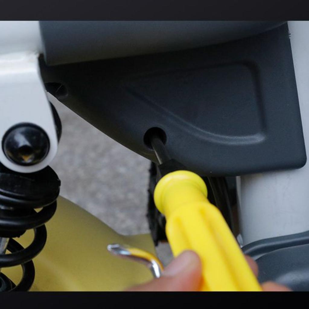 Kit di attrezzi per veicoli elettrici, prese di uso comune, chiavi inglesi, cacciaviti, strumenti di manutenzione di emergenza per biciclette servoassistite.