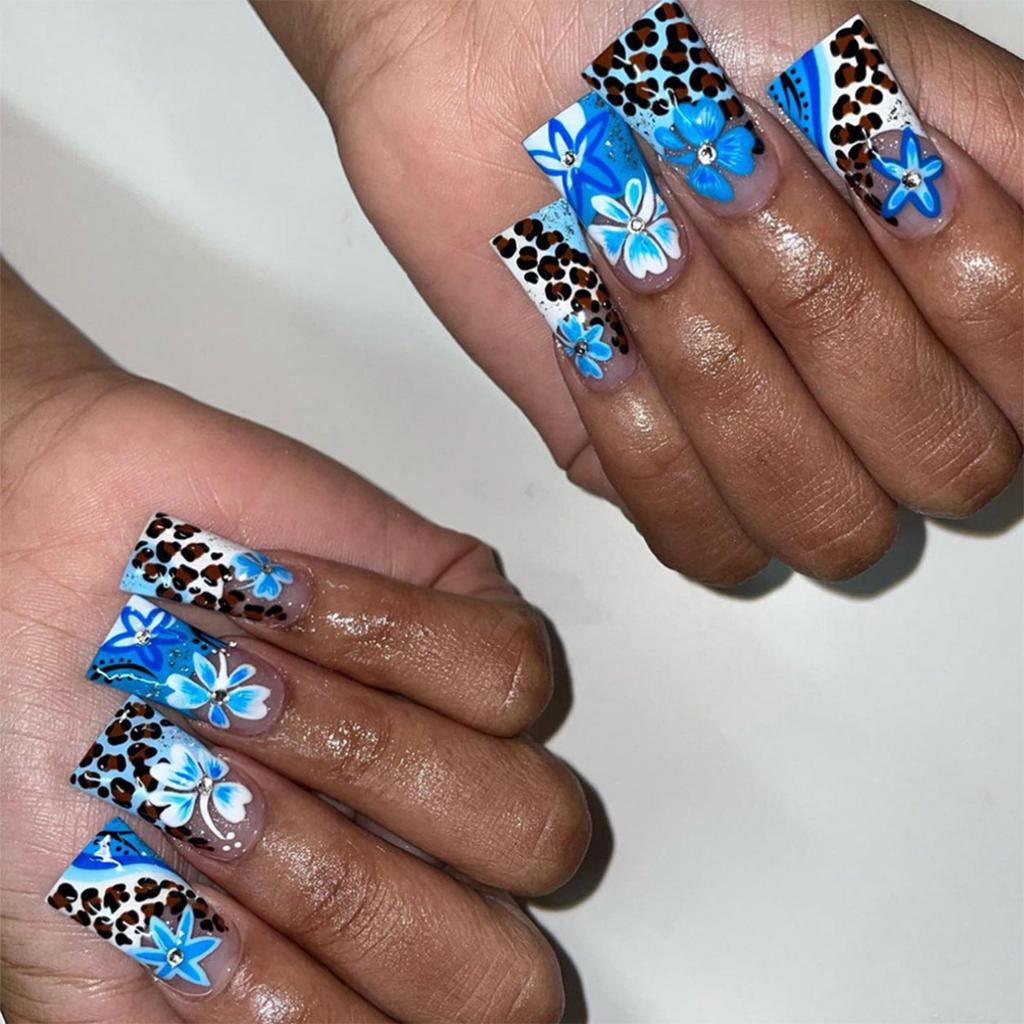 24Pcs Leopard Print Duckbill Press On Nails Blue Flower French Tip Artificial False Nails