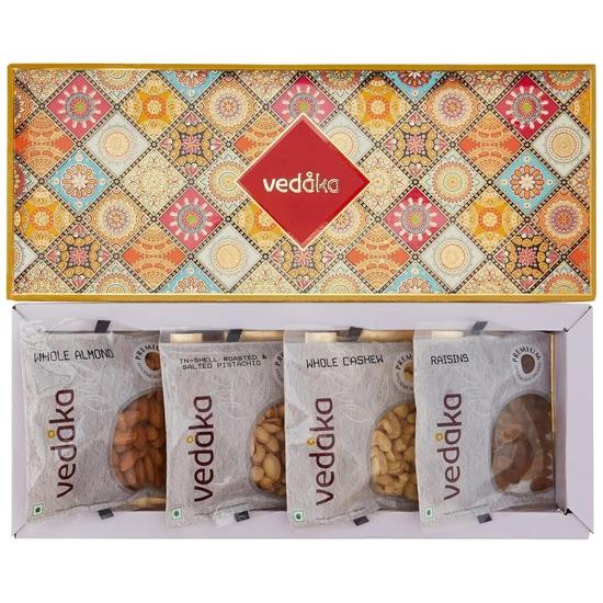

Vedaka Premium Dry Fruits Combo | Подарочная коробка 400 г | Миндаль 100 г, Кешью 100 г, Изюм 100 г, Фисташки 100 г