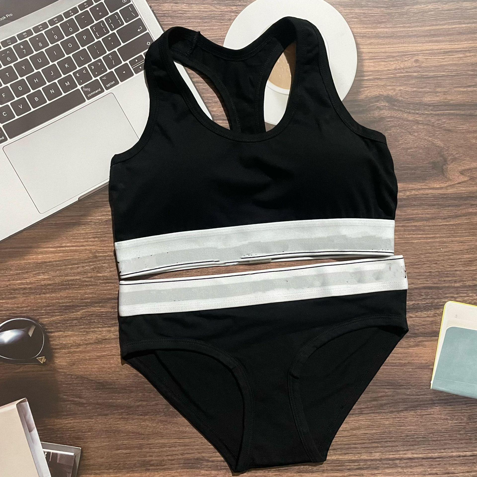 

Модный хлопковый комплект для йоги Guess Nibble Racerback с поясом с надписью L (116-135 jin)