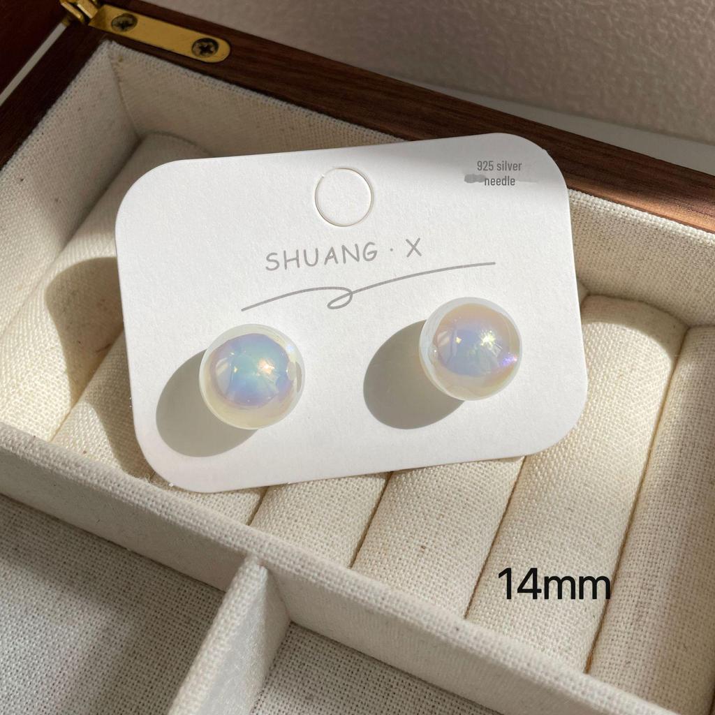 Korean Dazzling White Mermaid Pearl Silver Needle Earrings for Women, Light Luxury High-End Blogger Style