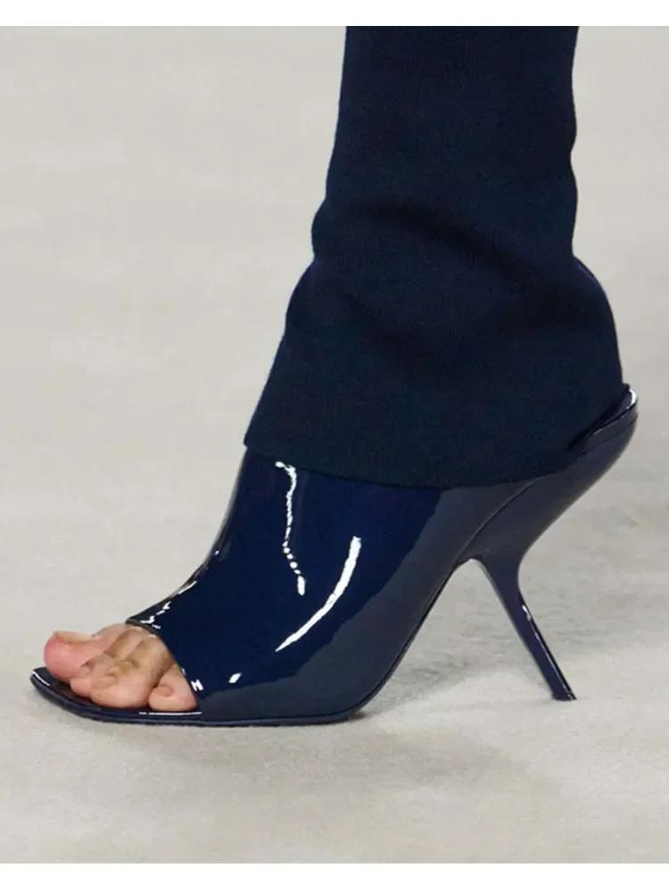 

2025 Весна/Лето Новые Формованные Тонкие Высокие Каблуки Женская Обувь Модные и Сексуальные Свадебная Вечеринка Большой Размер Женские Сандалии 40