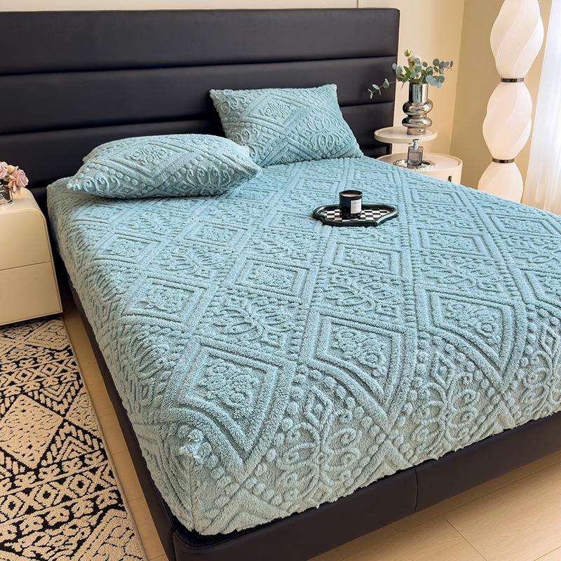 European Style Plush Velvet Bed Cover - Winter Warmth, Full Wrap Mattress Protector