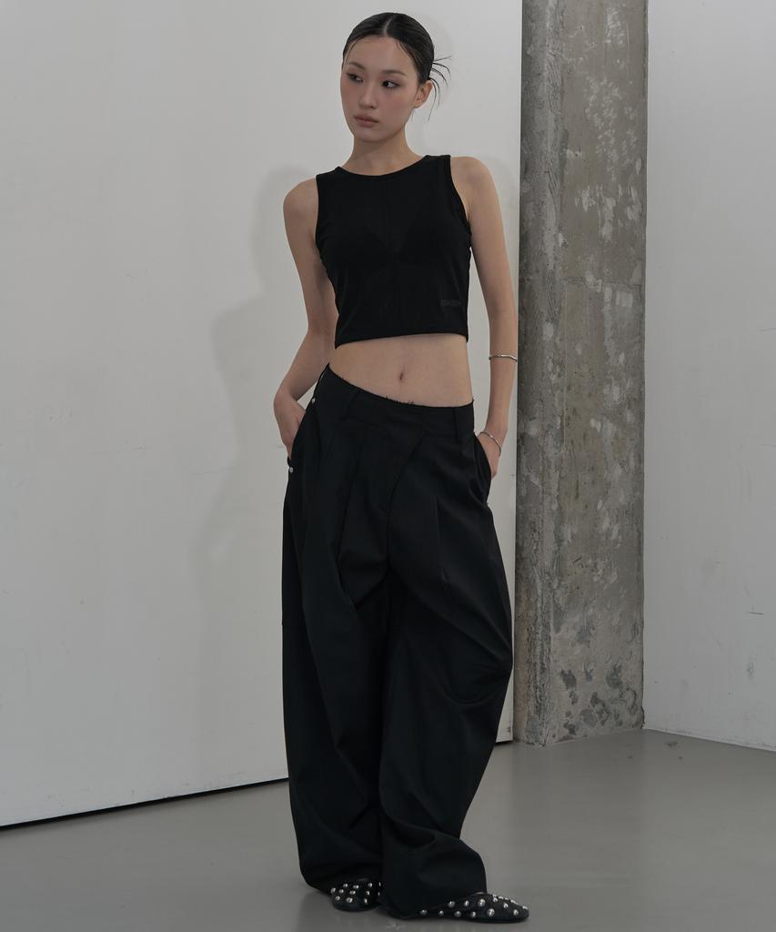 ZIZEMUSEUM Back Open Button Layered Top (Balck)