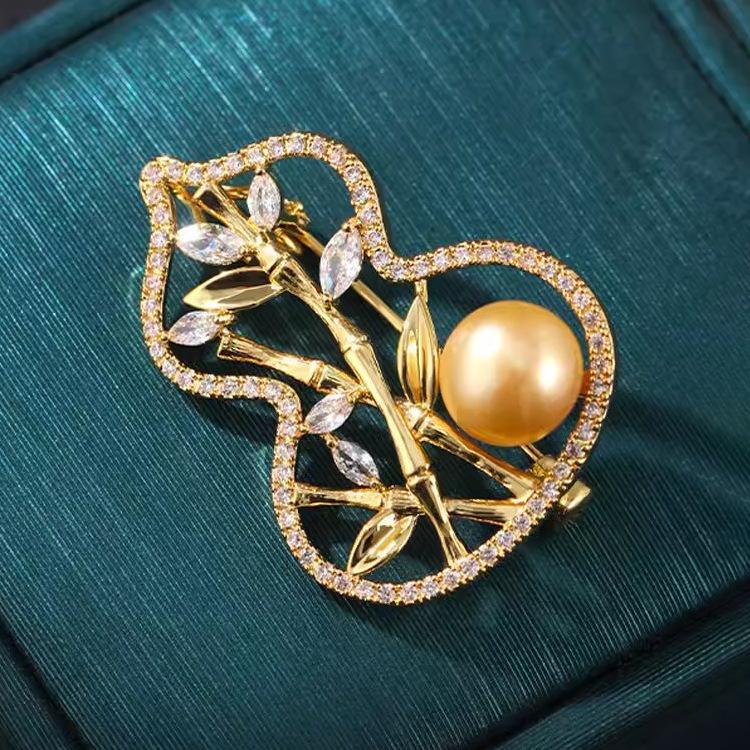Simple Chinese-style Gourd and Bamboo Leaf Brooch, Versatile for Women's Charm, Pearl Brooch, Unique and Niche Design Sense Brooch