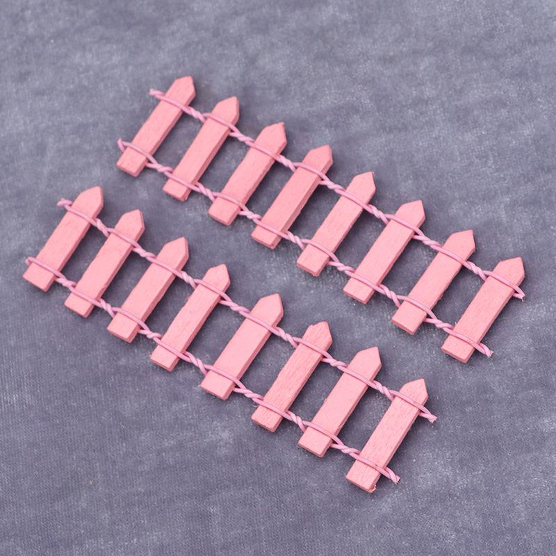 Mini Dollhouse Fence Set: 1:12 Scale (2 Pieces)