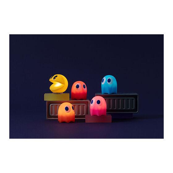 Gashapon Pac-Man Pac-Man Glow Night Light Game Peripheral Mini Model Kolekcjonerska zabawka Dekoracja na biurko Zabawki Prezenty urodzinowe