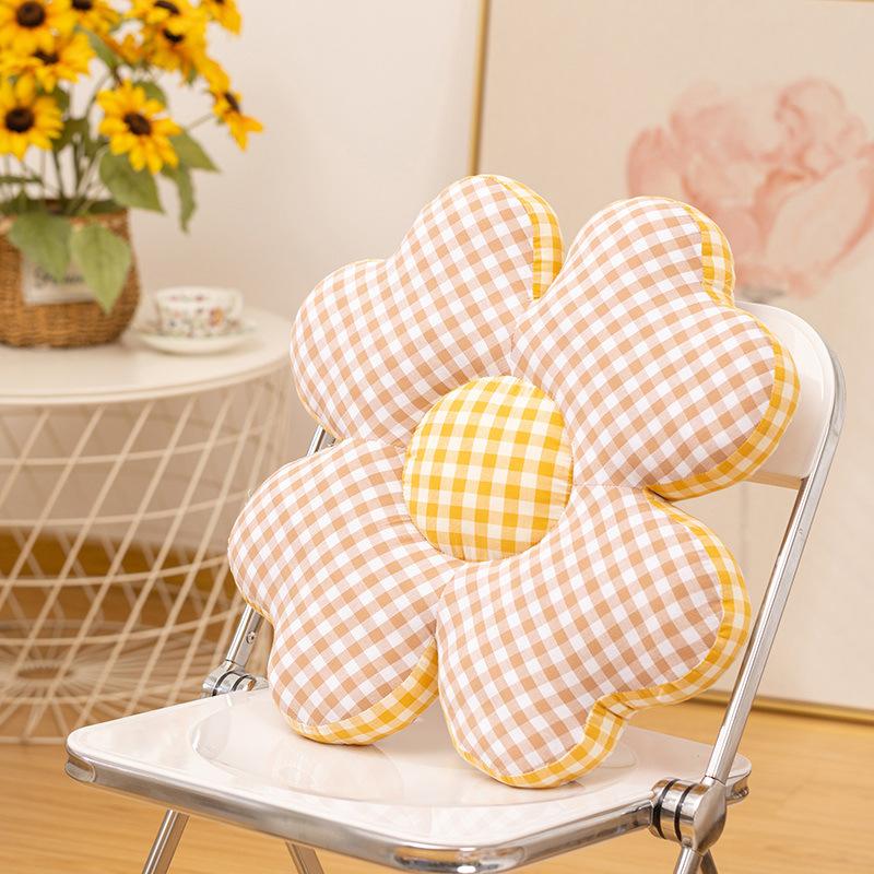 Small Fresh Flower Throw Pillow Plush Toy Home Sofa Pillow Cushion Girls Bedroom Tatami Futon Cushion