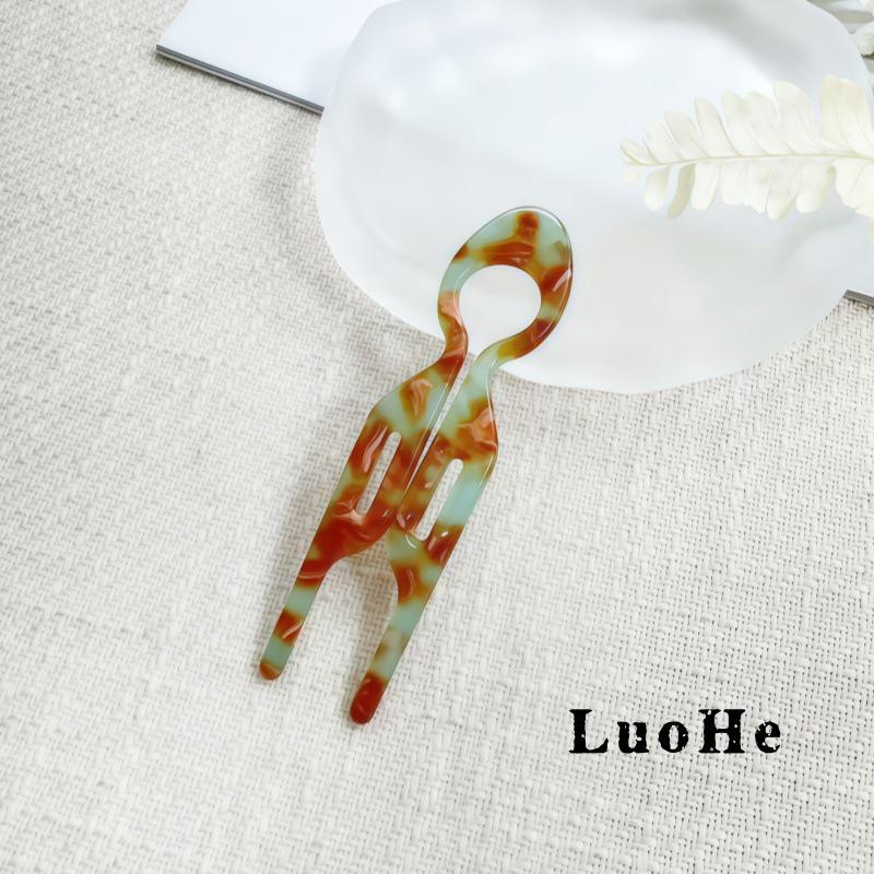 Elegant Leopard Print Acetate Hairpin for Women's Bun Hairstyles