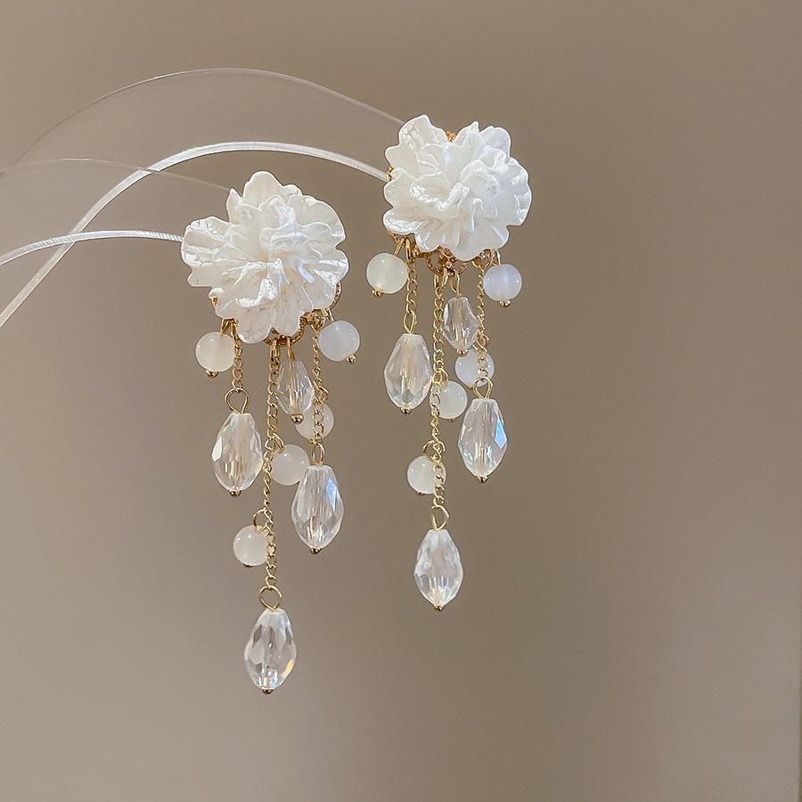 Silbernadel-Perlenquasten-Ohrringe: Retro-Blumendesign, Süße Persönlichkeit, High-End-Luxus-Ohrstecker für Damen