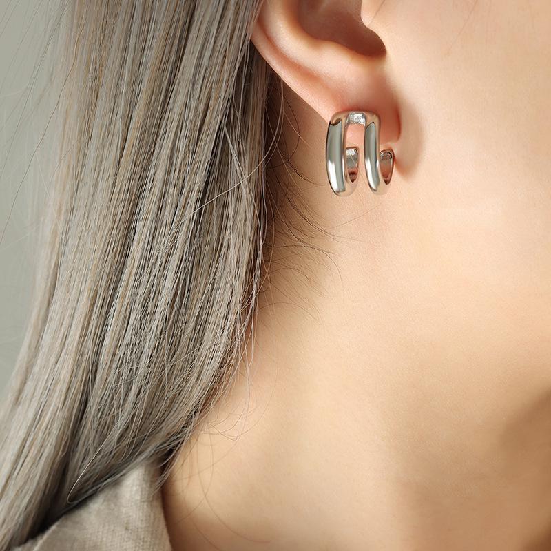 18K Gold Plated Titanium Steel C-Shaped Hoop Earrings with Double Buckle