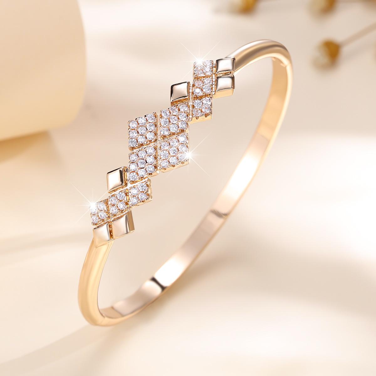Fashionable Diamond-shaped Full Zirconium Temperament and Versatile Light Luxury Bracelet 17CM