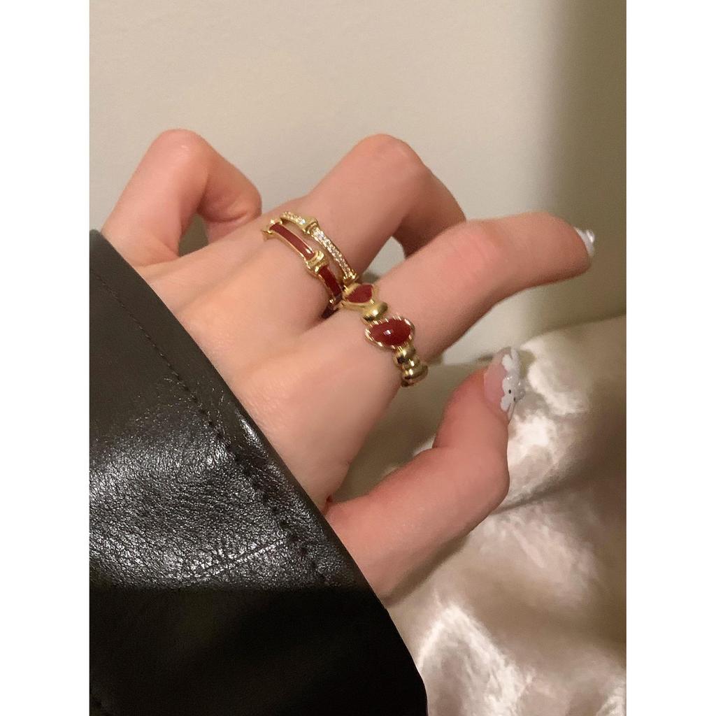 Elegant Red Zircon Ring: Retro, High-End Design for Women