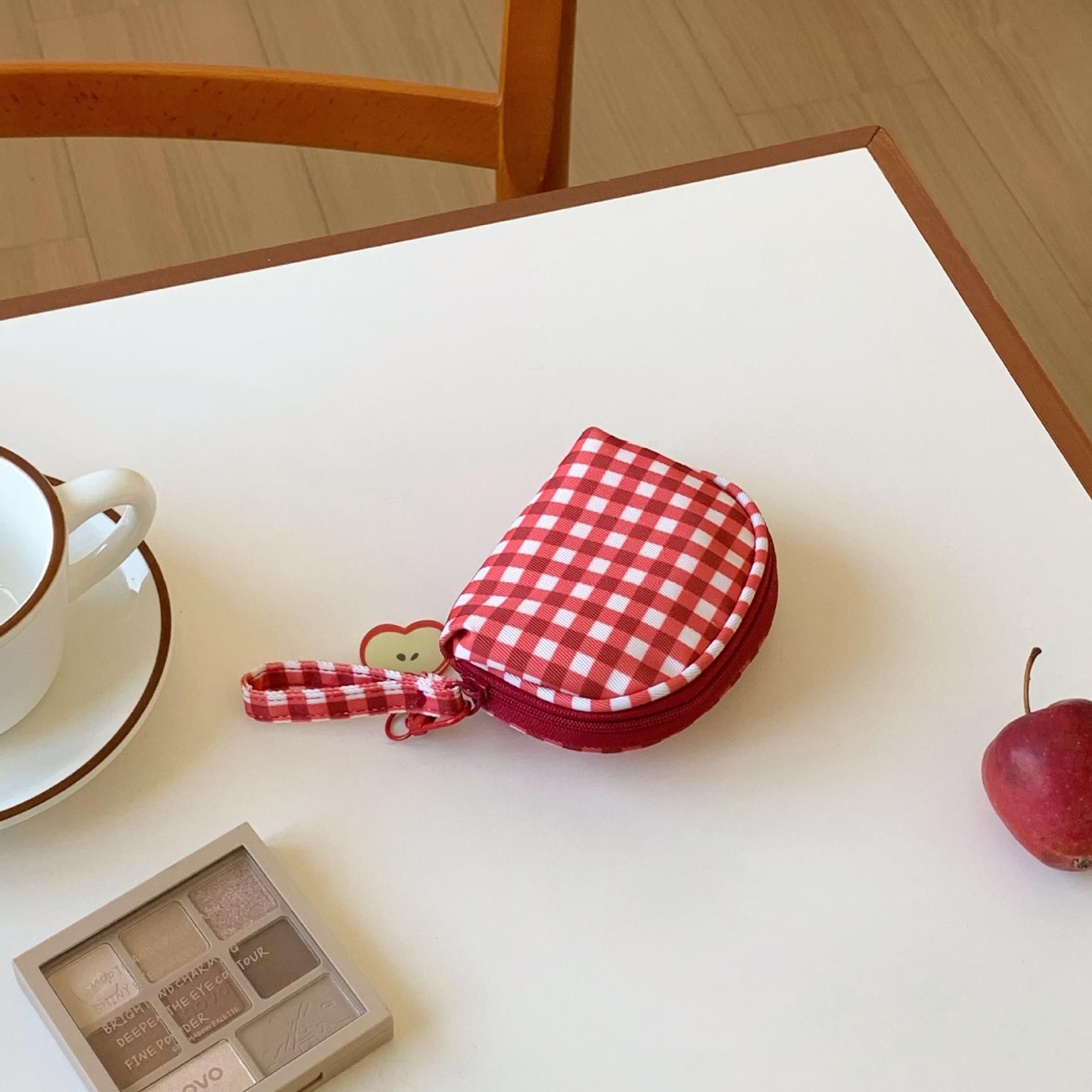 New Red Plaid Cosmetic Bag Women s Large-capacity Portable Travel Toilet Bag Cosmetics Portable Storage Bag