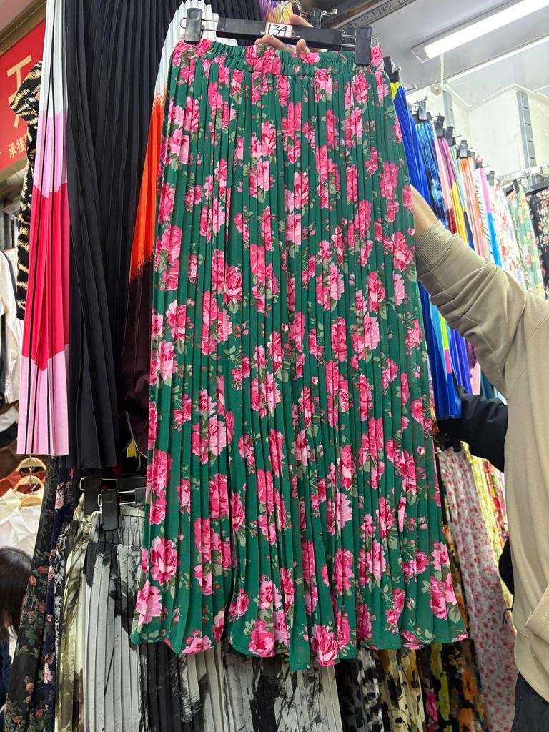 European & American Pleated Print Midi Skirt, Soft Chiffon Fabric, High Waist, Versatile Style