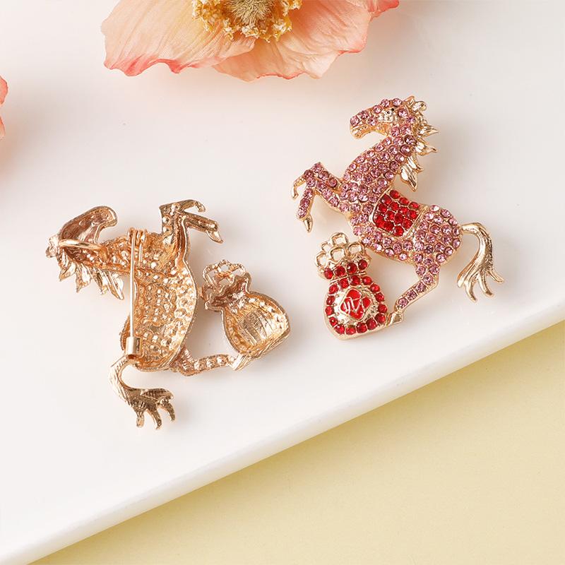 Zinc Alloy Exquisite Pony Brooch Commemorative Gift Animal Decoration Fresh Diamond Studded Fu Bag