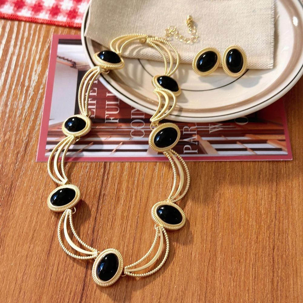 Classic Charm Geometric Black Ellipse Imitation Gemstone Stud Earrings Necklace for Women Fake Piercing Ear Clip Jewelry Gifts
