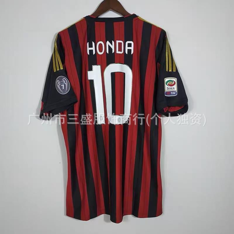 Wholesale sports outdoor retro series AC Milan jersey No. 22 Kaka No. 80 Ronaldinho same football jersey short sleeves