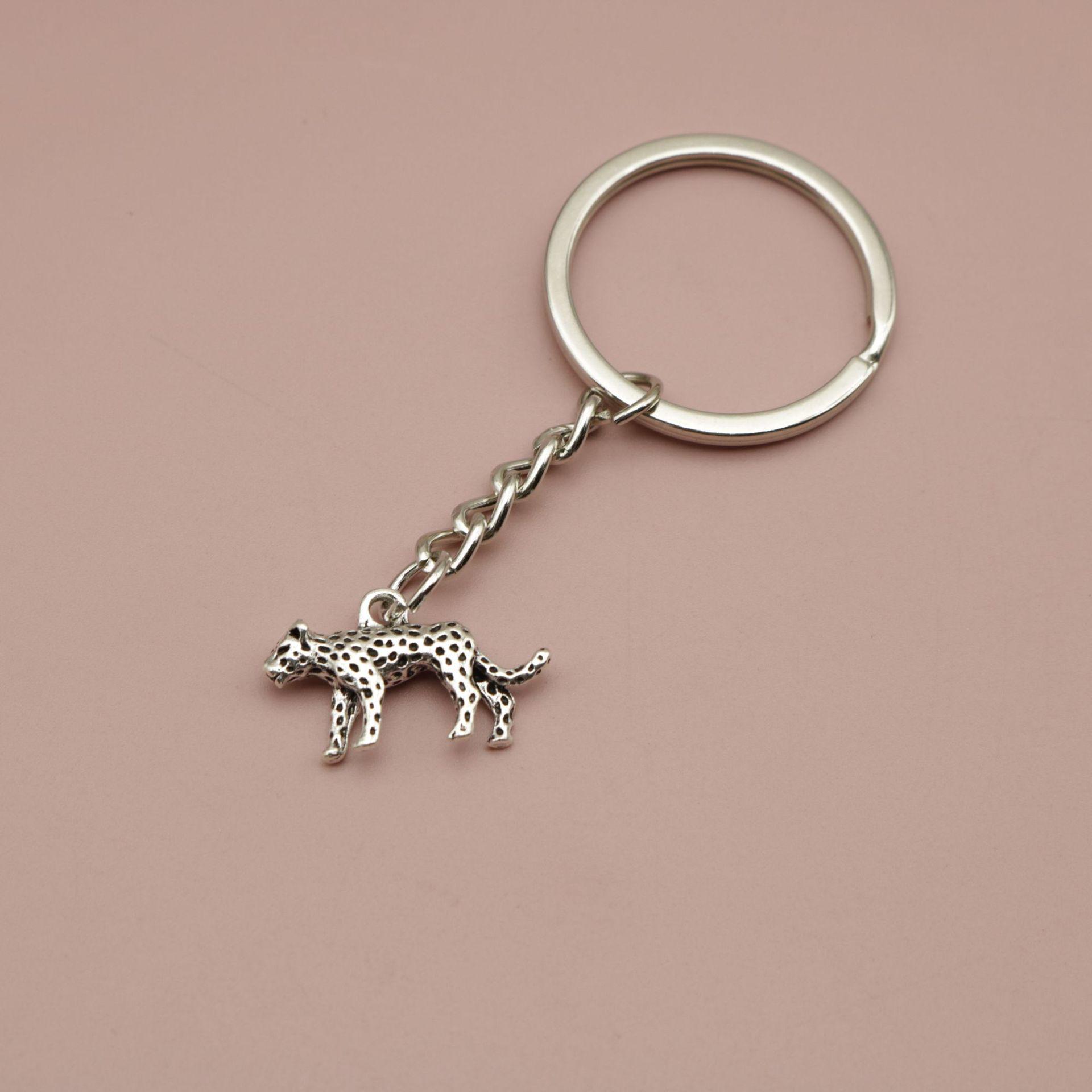 HEEIN Simple Leopard Keychain Pendant серебряный