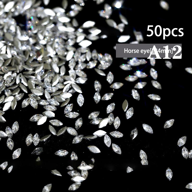 50 sztuk Białe Błyszczące Małe Rozmiary Charmsy do Paznokci Zirconowe Dekoracje Super Błyszczące Oczko Konia Kwadratowe Szpic na Dole Gołe Cyrkonowe Diamenty