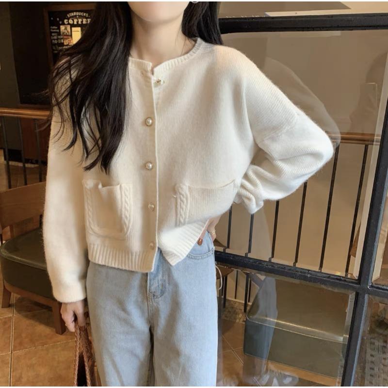 Autumn and Winter New Lazy Wind Loose Long-sleeved Knitted Cardigan Women's Round Neck Soft Waxy Sweater Jacket Top