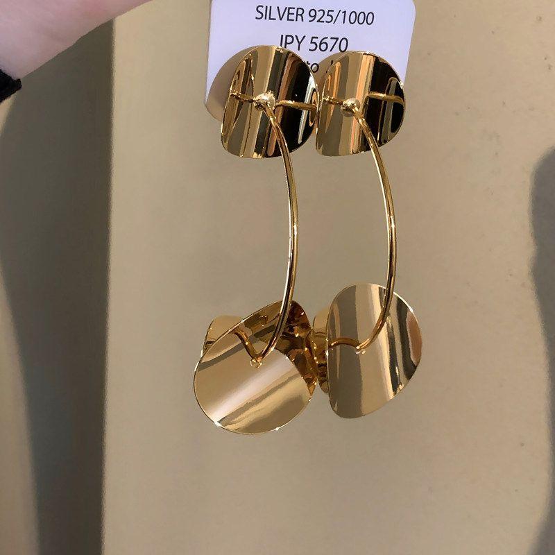 

Stylish Drag Sister! Fashion Style Fashionable Retro Metal Wafer Earrings for Women Fashionable Temperamental All-Match Fancy Earrings Gold