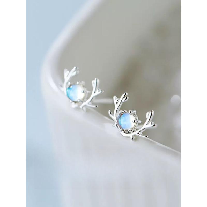 Yilu Has Your Stud Earrings, Women's Ins Niche Design, Moonstone, New Earrings, Trendy Temperament