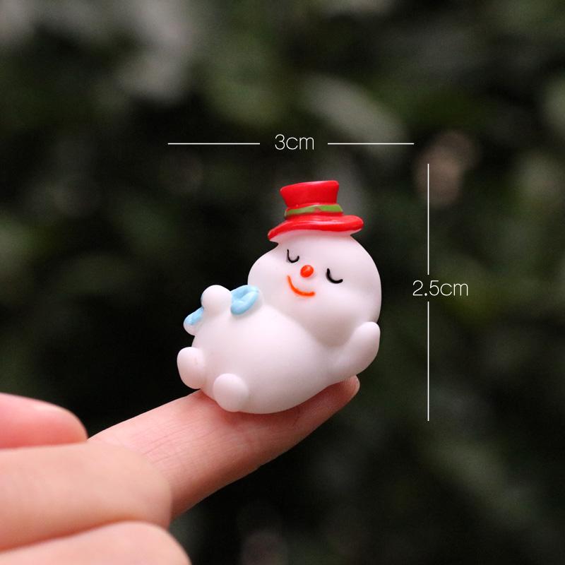 Handmade Mini Sleigh with Santa Claus Christmas Ornaments for Cake and Micro Landscape Decor