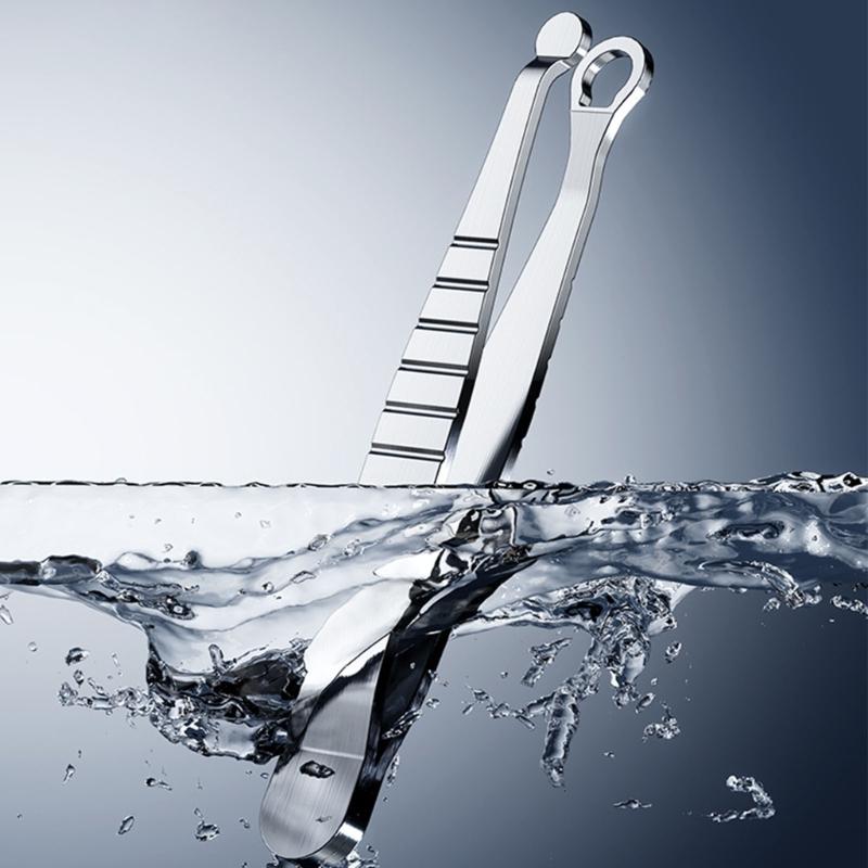 Manual Nose Grooming Tool Stainless Steel Nose Hair Clip Smooth Surfaces Easy Maintenance Travel Friendly