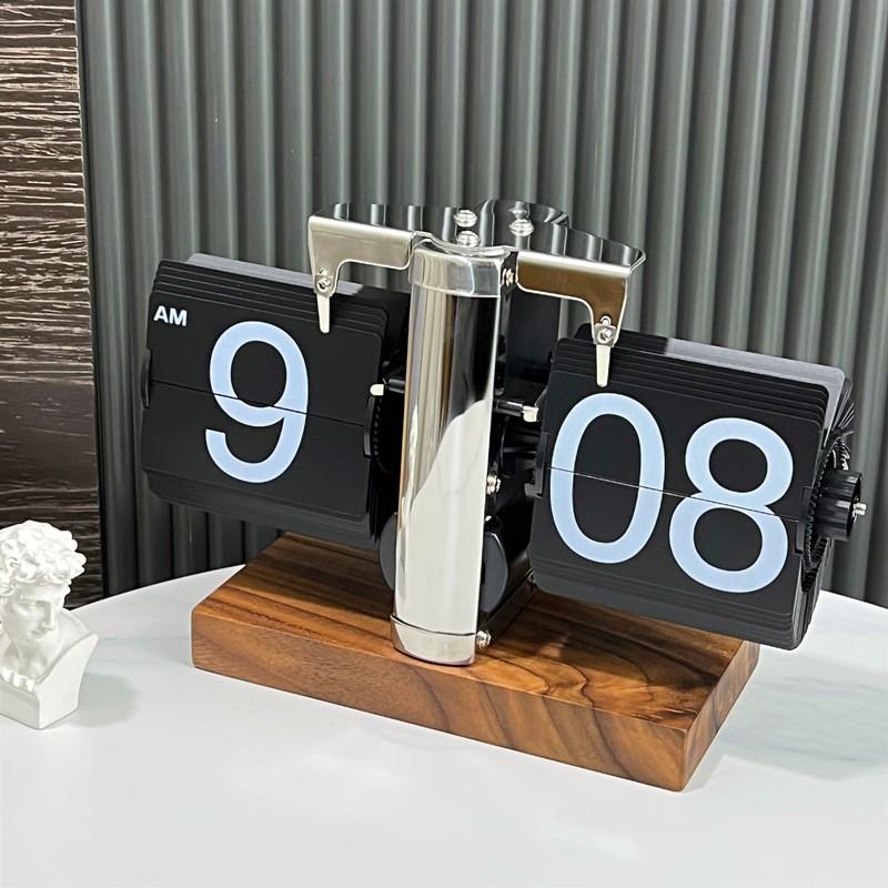 Retro Vintage Auto Flip Calendar Desk Clock Digital Down Page Design